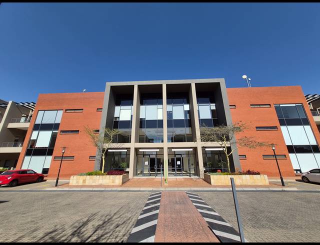 978M² OFFICE TO LET IN SANDTON CENTRAL